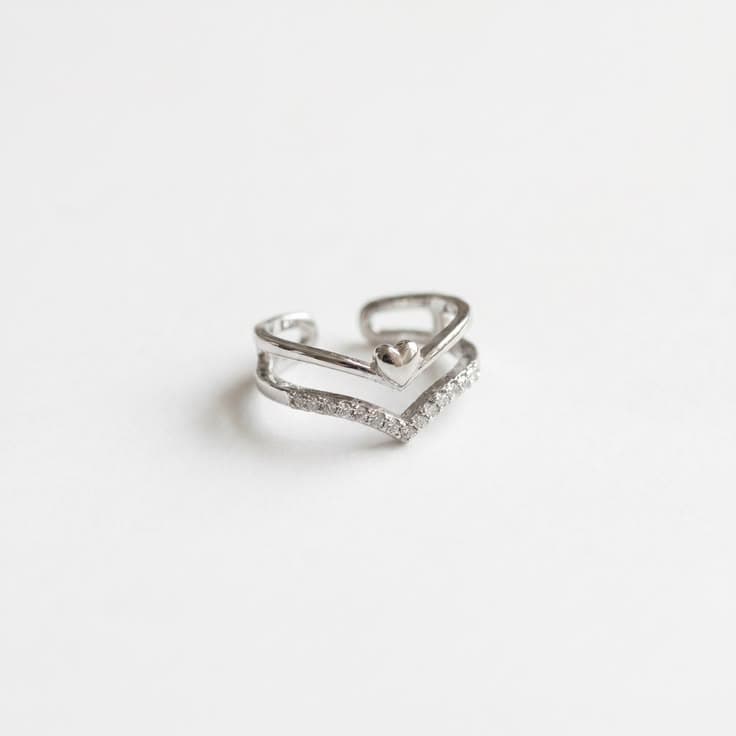V-Band Heart Ring